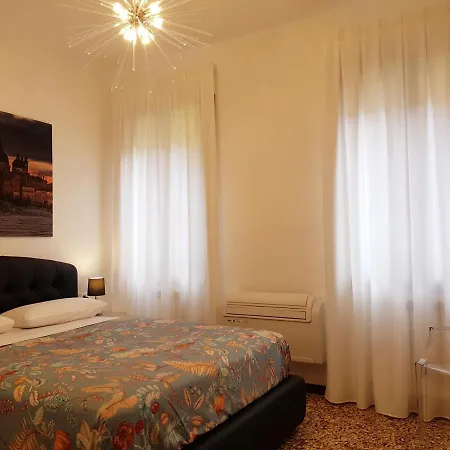 Castello 5067 Boutique *